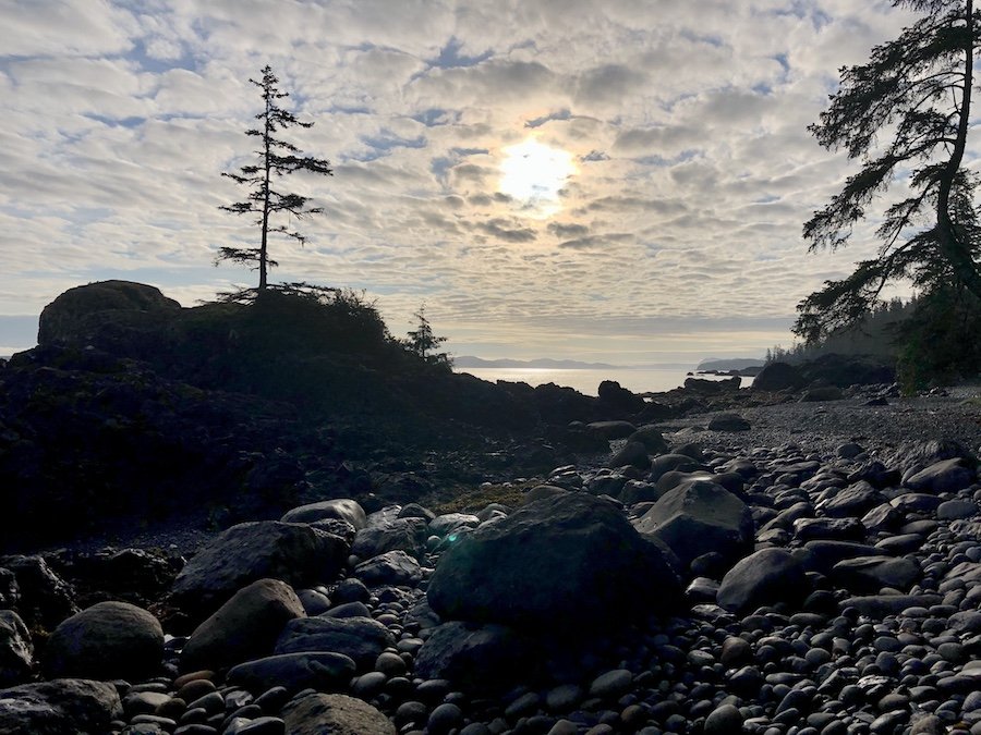 Early morning hiking at low tide on the coastal trail, Cape Sutil to Nahtawitti River, North Coast Trail